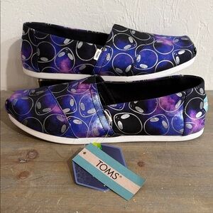 NWT Toms Aliens Outer Space Slip On Shoes Size 8.5
